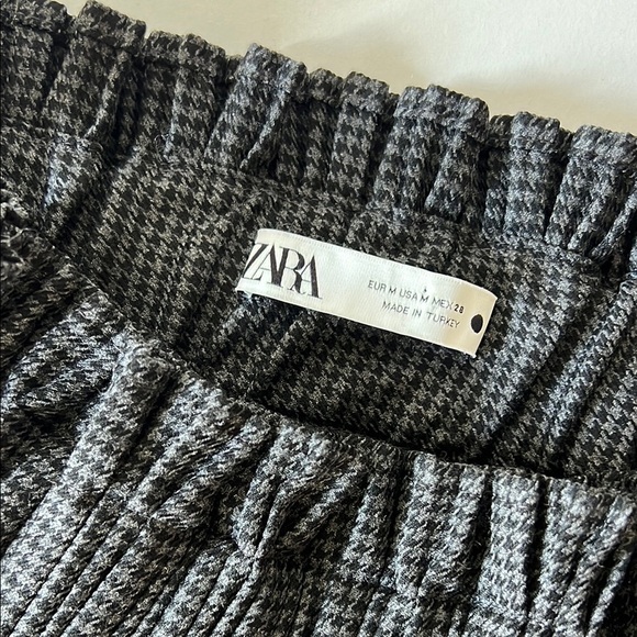 Zara Pleaded Skirt Black & White - Picture 2 of 5